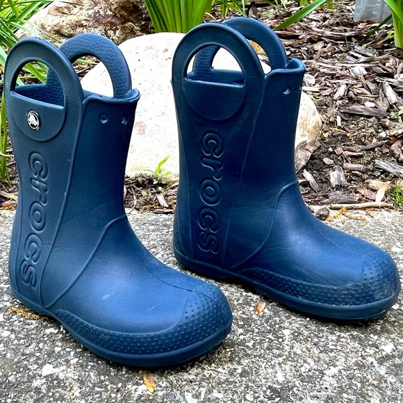 Kids Crocs Handle It Rainboots - Picture 2 of 6